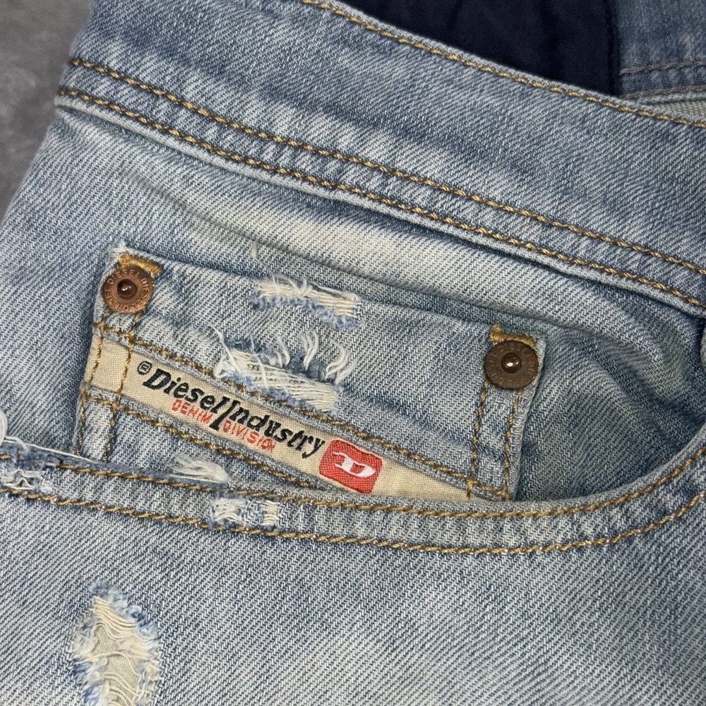 Diesel Jeans Tepphar Slim Carrot Fit Men's 31x30 Button Fly Blue Distressed - Picture 9 of 16